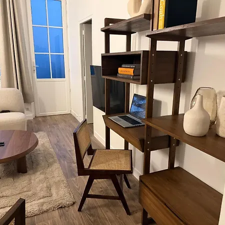 Elégant à Deux Pas Du Moulin Rouge * París