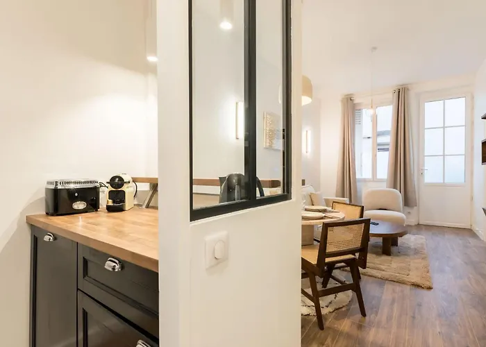 Elegant A Deux Pas Du Moulin Rouge *