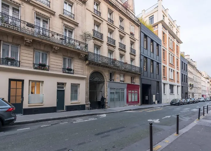 Elegant A Deux Pas Du Moulin Rouge * باريس